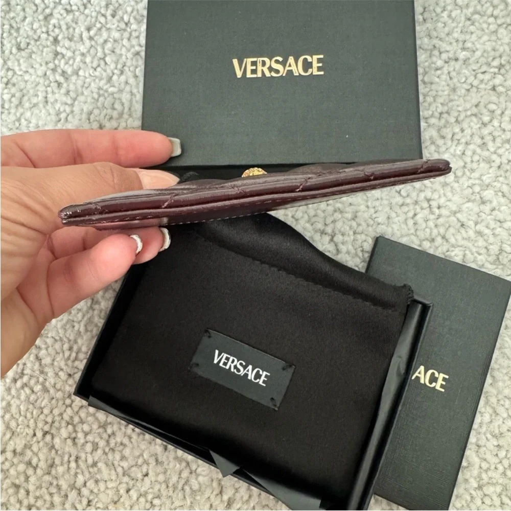 NWT Versace Medusa Burgundy Patent Leather Cardholder